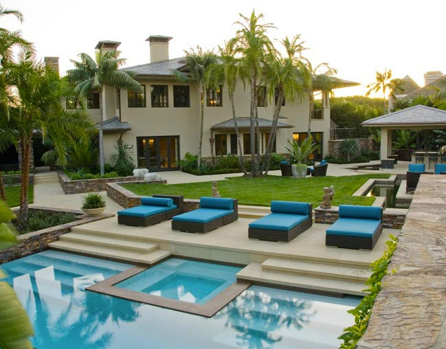 Private Residence in Newport Beach by Exteriors Inc. Landscape Design - Photo 2