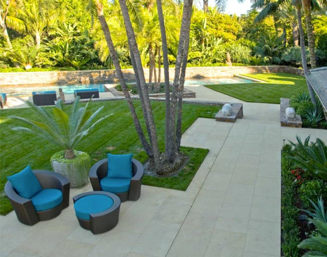 Private Residence in Newport Beach by Exteriors Inc. Landscape Design - Photo 7