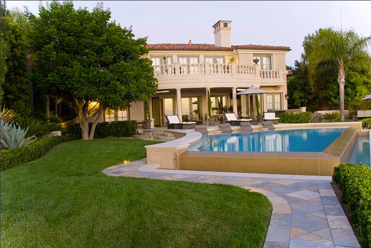 Private Residence in Pelican Crest by Exteriors Inc. Landscape Design - Photo 4