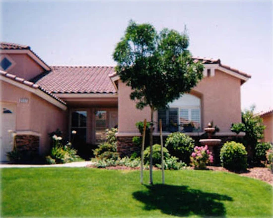 Tranditional Landscaping by Del Mar Landscaping - Photo 4