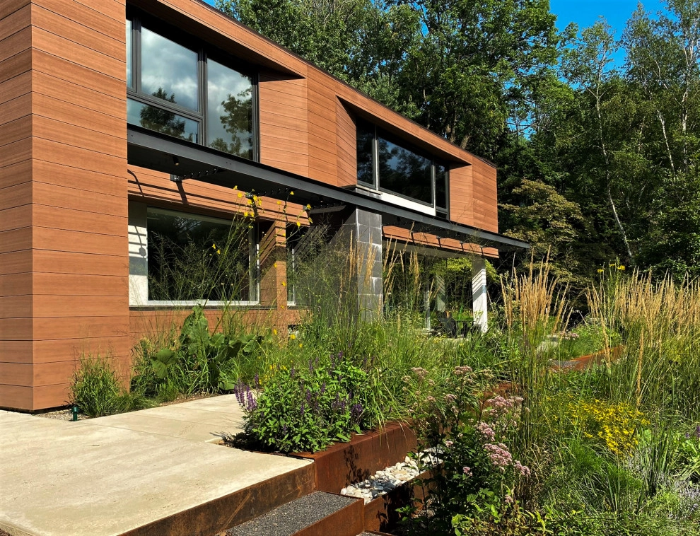 Gladwyne Garden II by Donald Pell - Gardens - Photo 2