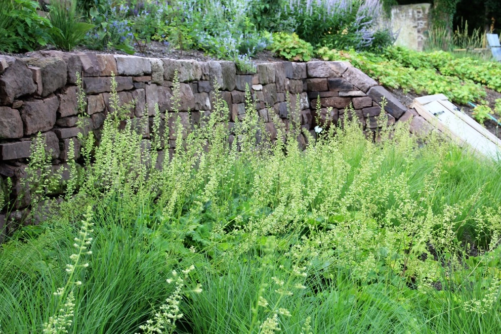 Colonial Farmhouse Garden, Royersford by Donald Pell - Gardens - Photo 4