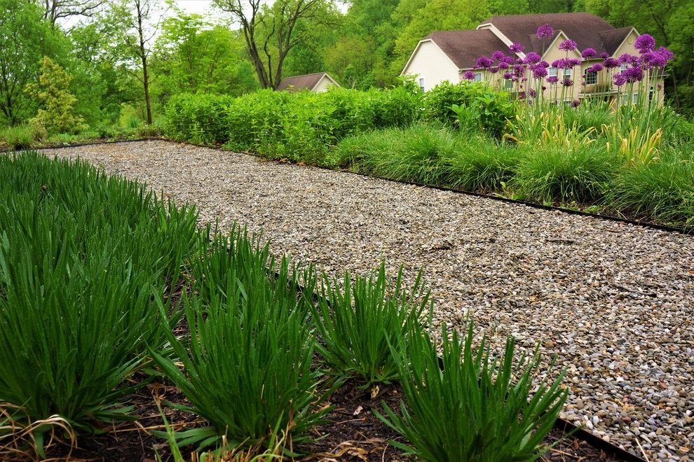 Royersford Front Hillside Garden by Donald Pell - Gardens - Photo 2