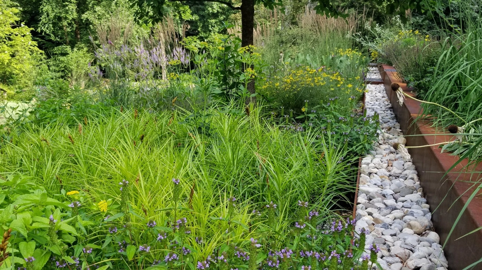 Gladwyne Garden II by Donald Pell - Gardens - Photo 10