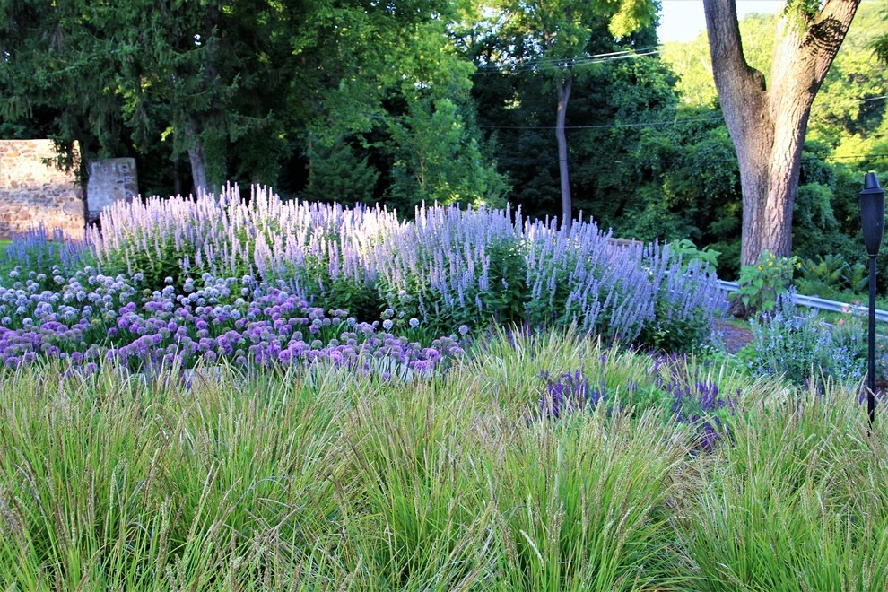 Colonial Farmhouse Garden, Royersford by Donald Pell - Gardens - Photo 10