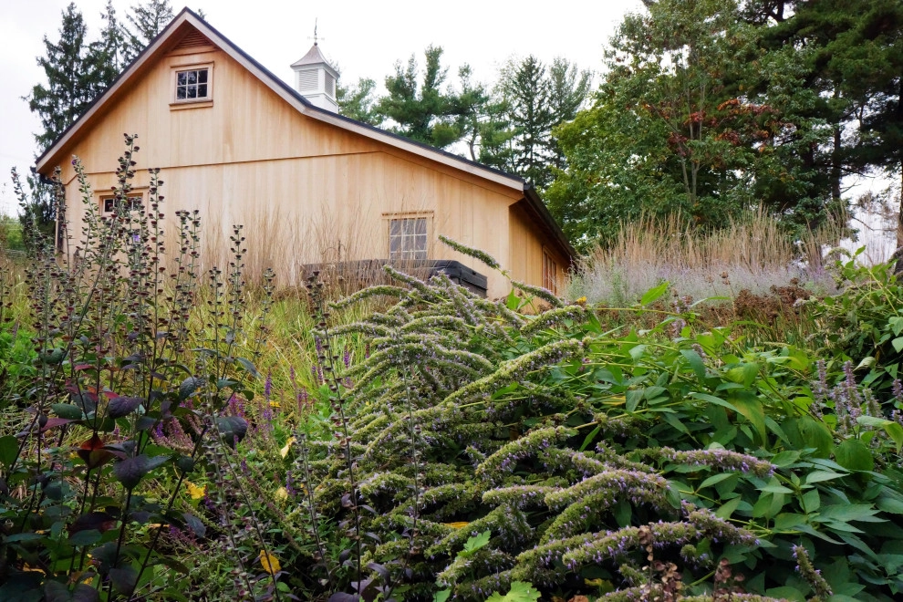 Colonial Farmhouse Garden, Royersford by Donald Pell - Gardens - Photo 19