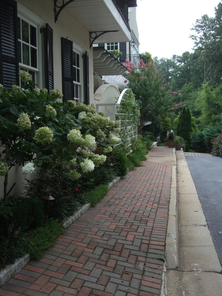 North Cove Courtyard by Hooten Land Design, Inc. - Photo 3