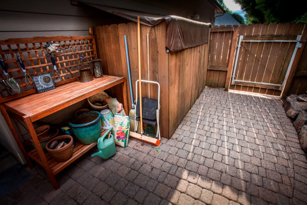 Vancouver Backyard Retreat by Drake's 7 Dees Landscaping & Garden Center - Photo 3