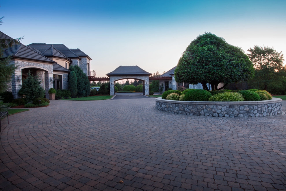 West Linn Residence by Drake's 7 Dees Landscaping & Garden Center - Photo 7