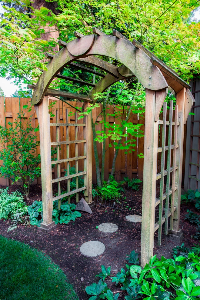 Vancouver Backyard Retreat by Drake's 7 Dees Landscaping & Garden Center - Photo 9