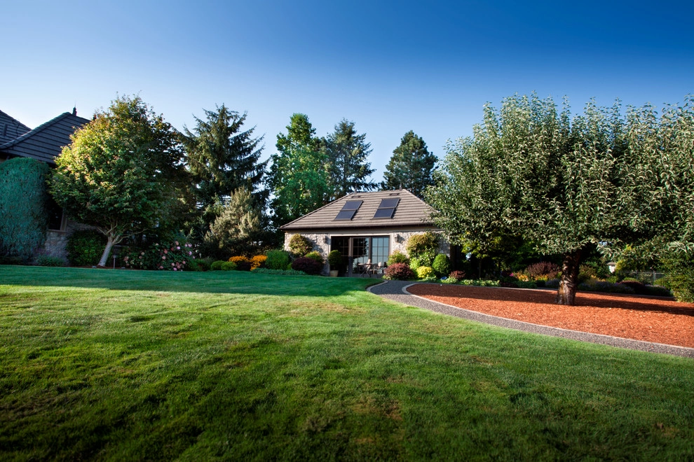 West Linn Residence by Drake's 7 Dees Landscaping & Garden Center - Photo 21