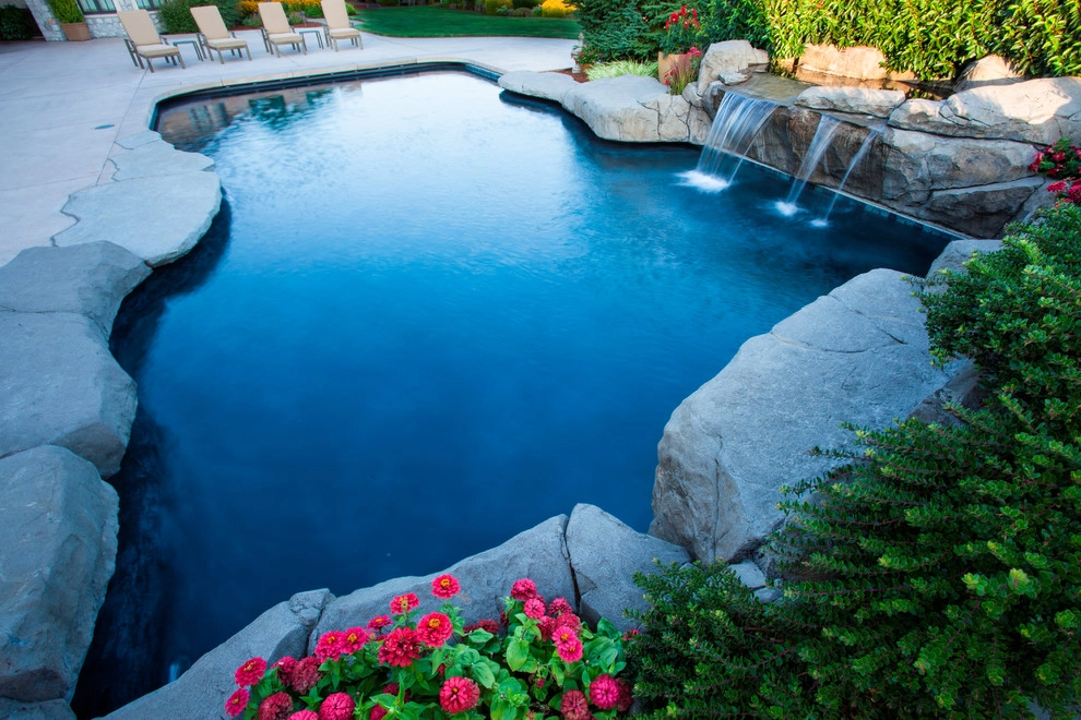 West Linn Residence by Drake's 7 Dees Landscaping & Garden Center - Photo 9