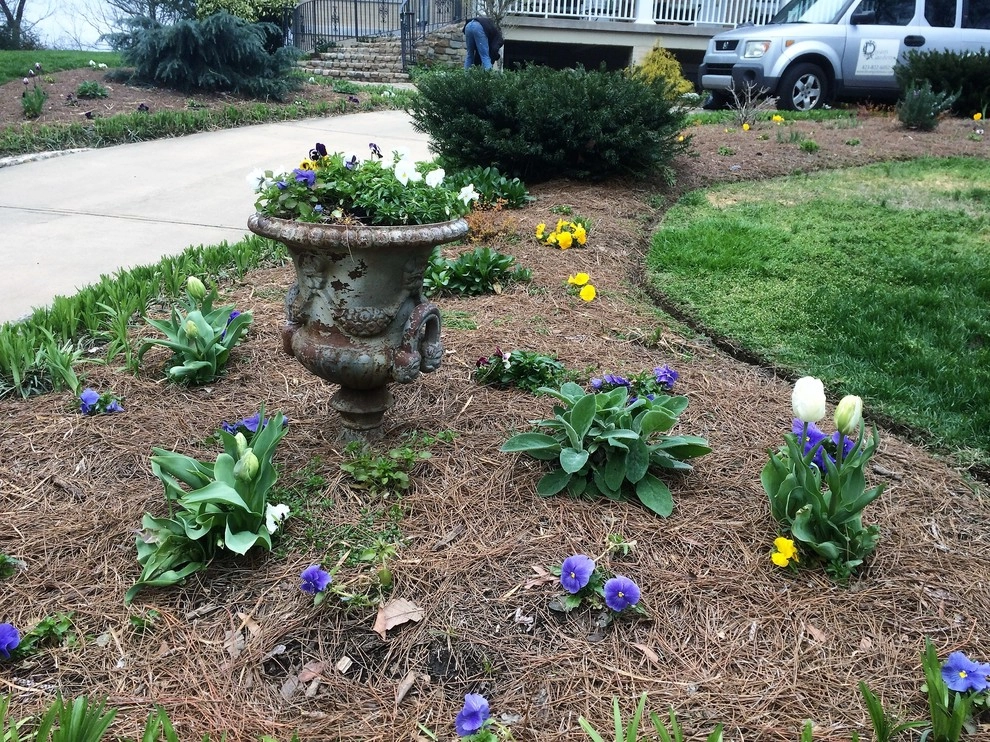 Missionary Ridge Historic Estate by Dream Gardens Landscape Design & Installation - Photo 7