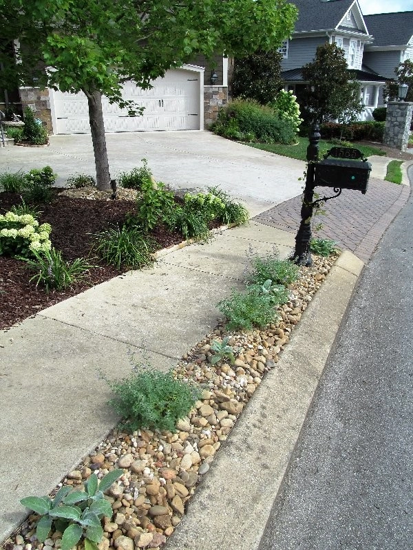 Hill Pointe - N. Chatt. Home by Dream Gardens Landscape Design & Installation - Photo 9