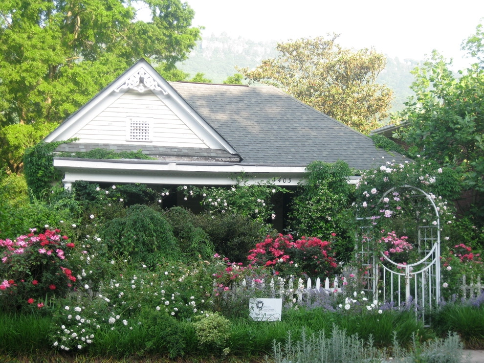 St Elmo Historic Cottage by Dream Gardens Landscape Design & Installation - Photo 3