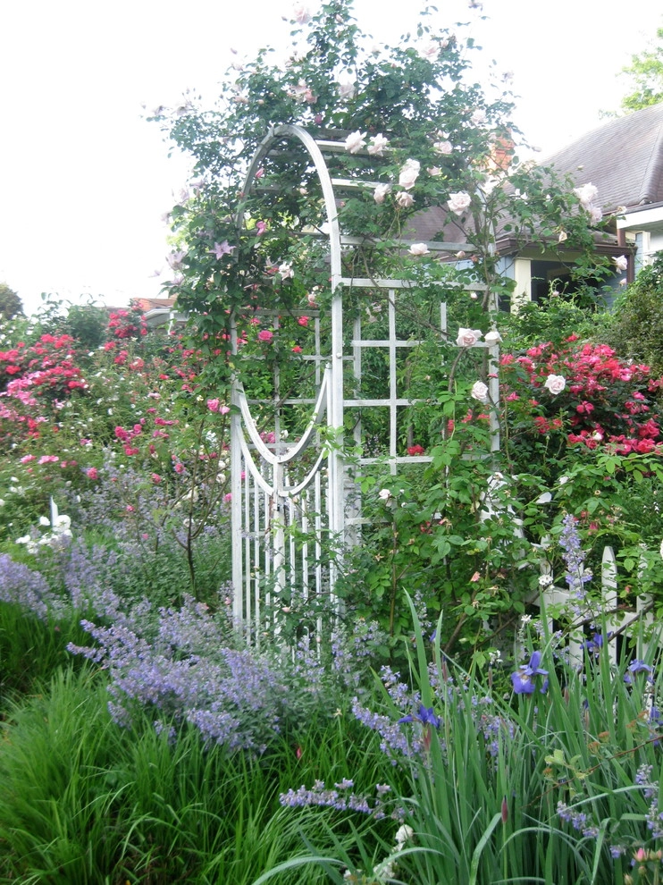 St Elmo Historic Cottage by Dream Gardens Landscape Design & Installation - Photo 30