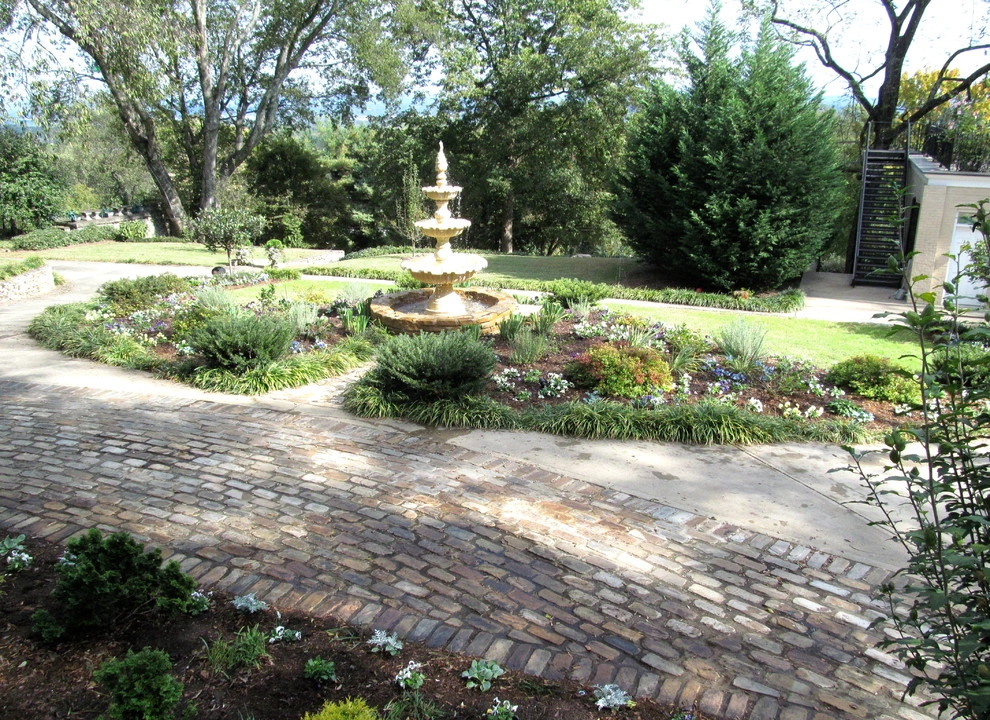 Missionary Ridge Historic Estate by Dream Gardens Landscape Design & Installation - Photo 4