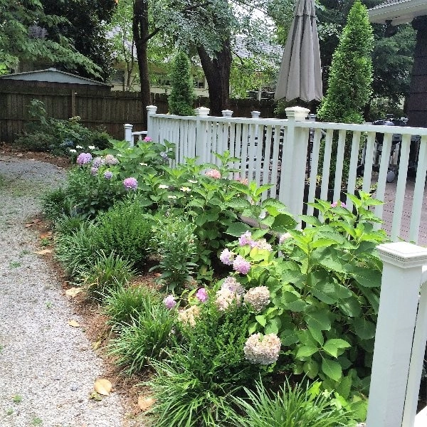 North Chattanooga Mini-Estate by Dream Gardens Landscape Design & Installation - Photo 2