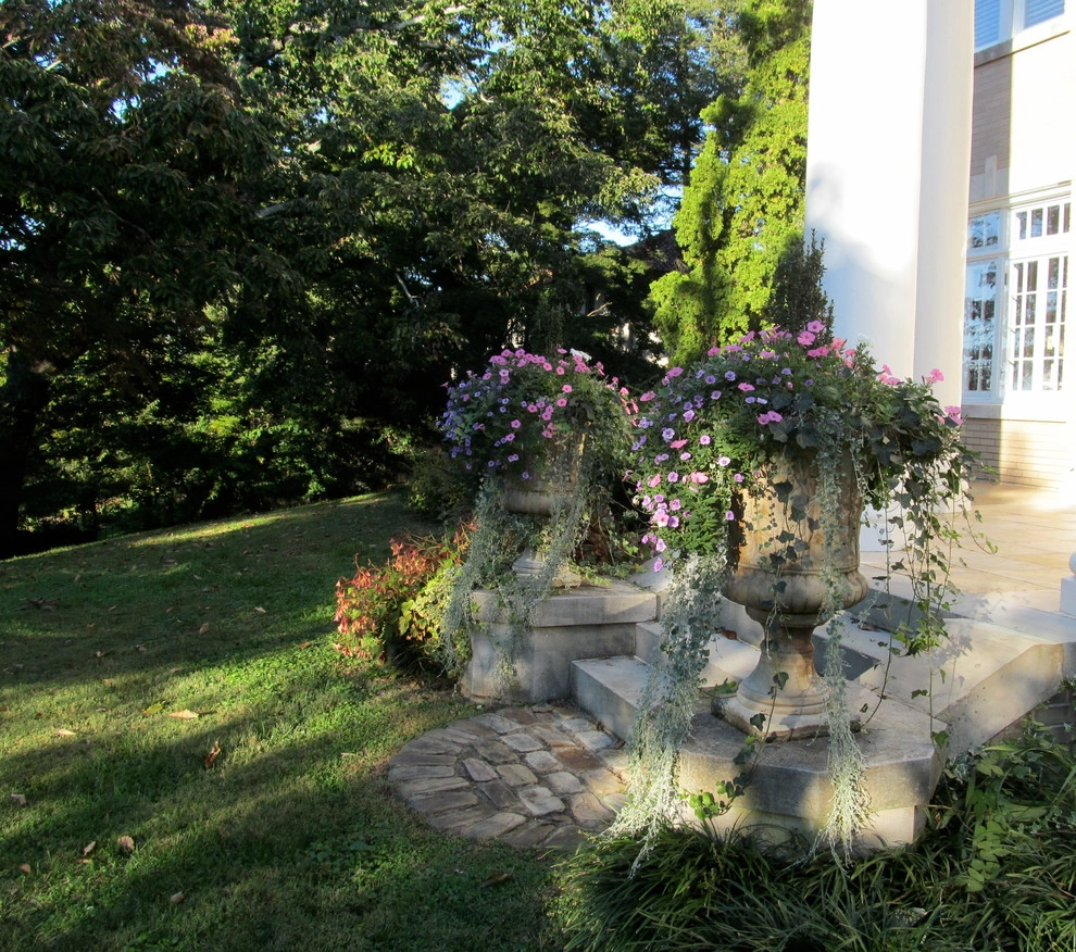 Missionary Ridge Historic Estate by Dream Gardens Landscape Design & Installation - Photo 5