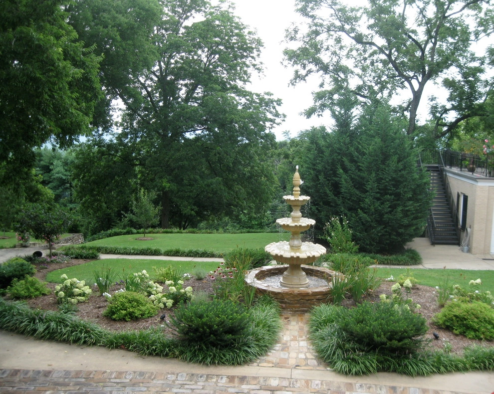 Missionary Ridge Historic Estate by Dream Gardens Landscape Design & Installation - Photo 9