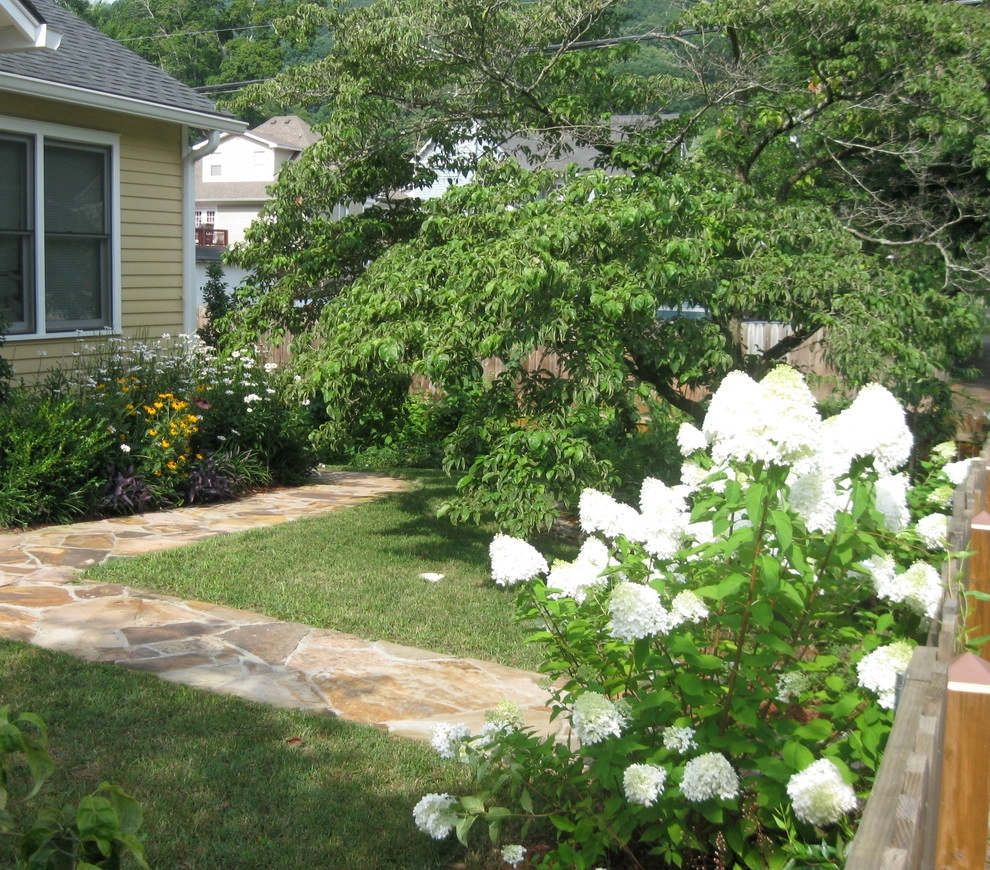 St. Elmo Contemporary Cottage by Dream Gardens Landscape Design & Installation - Photo 2