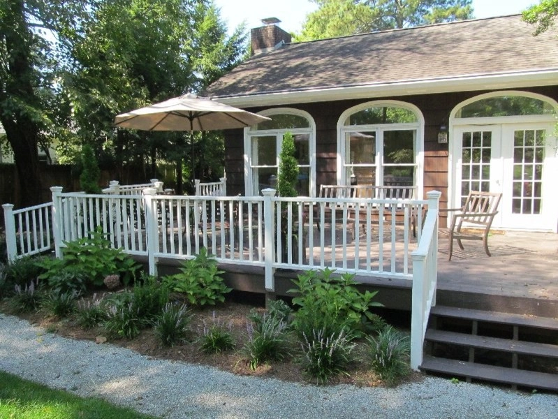 North Chattanooga Mini-Estate by Dream Gardens Landscape Design & Installation - Photo 4