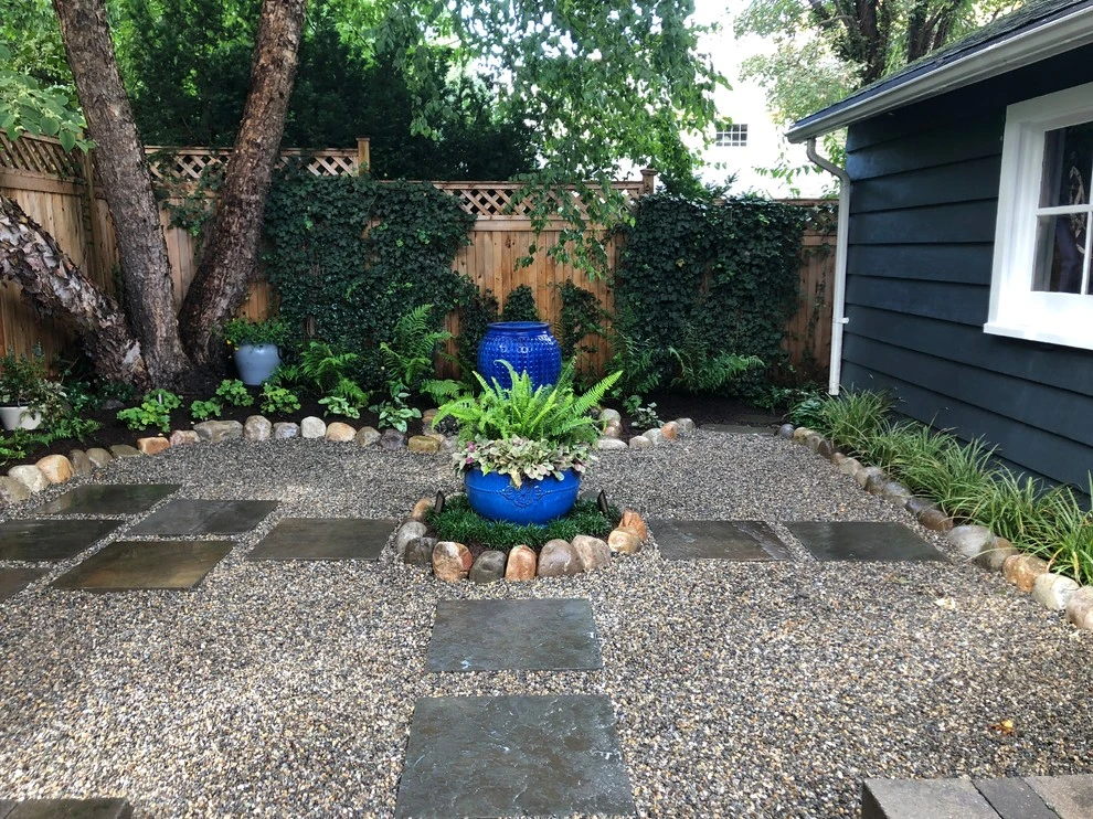 Pea Gravel Sitting Area by Innovative Garden Design - Photo 5