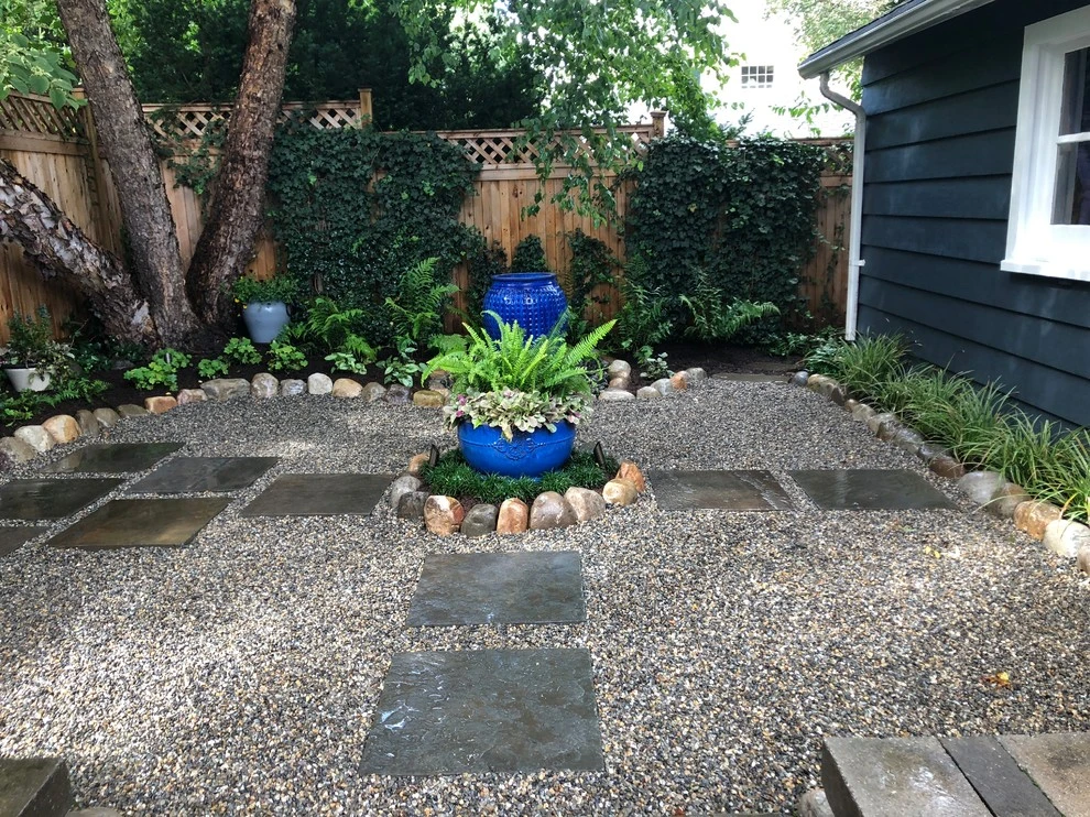 Pea Gravel Sitting Area by Innovative Garden Design - Photo 7
