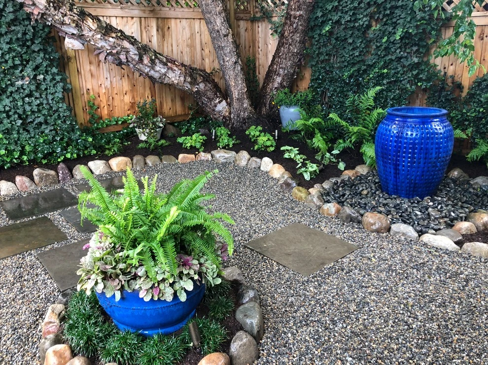 Pea Gravel Sitting Area by Innovative Garden Design - Photo 4