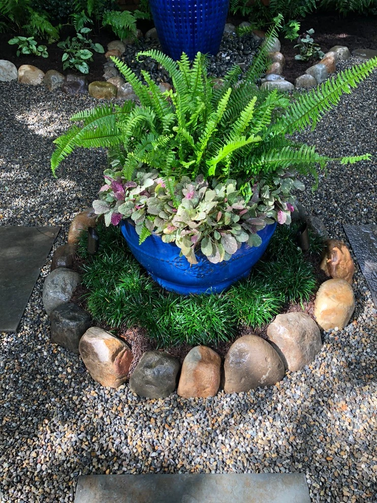 Pea Gravel Sitting Area by Innovative Garden Design - Photo 6