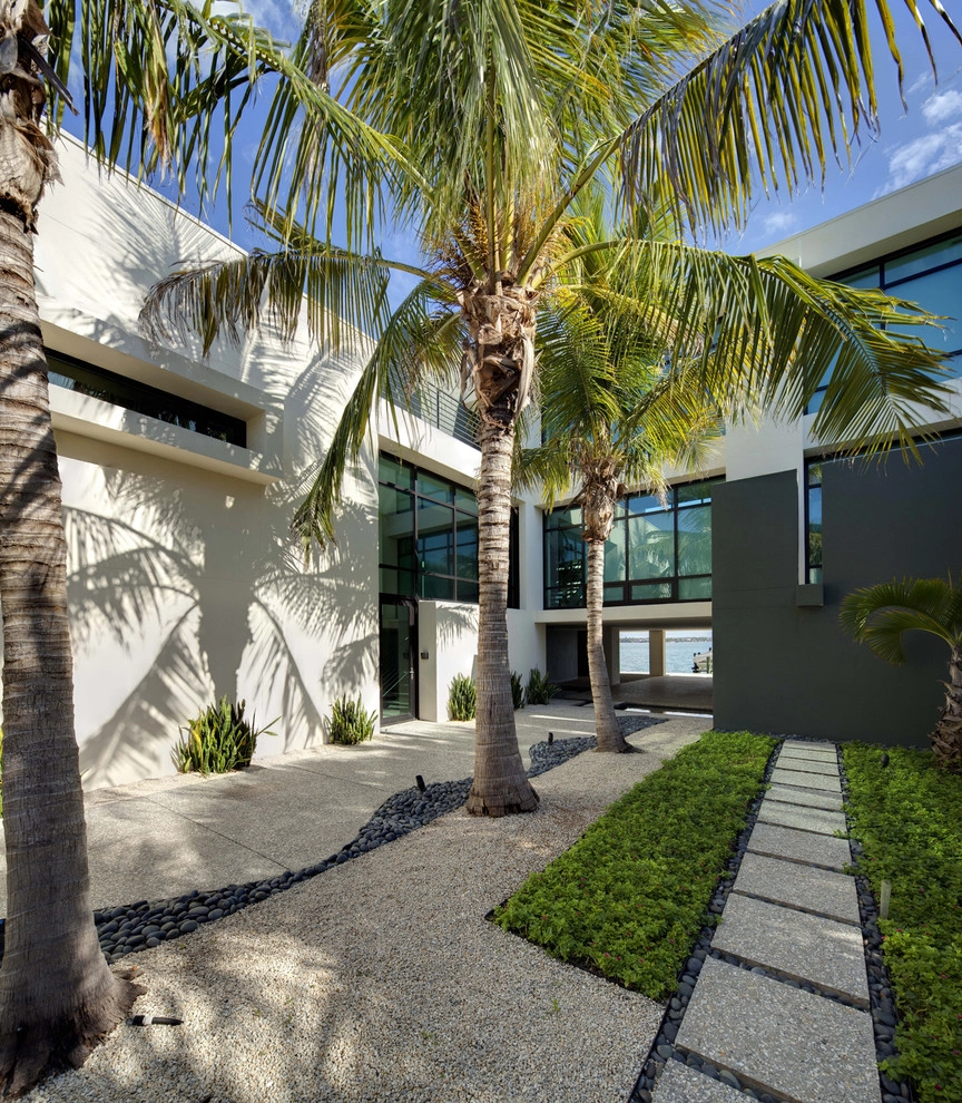 CH Modern Residence by DWY Landscape Architects - Photo 13