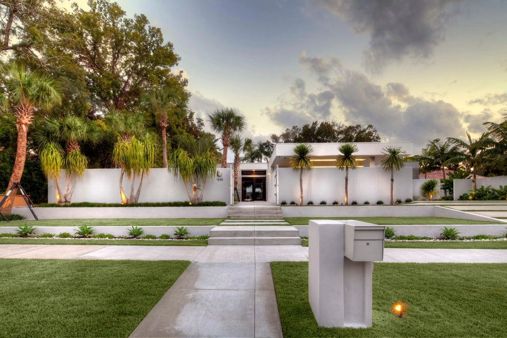 Residential Urban Oasis by DWY Landscape Architects - Photo 3