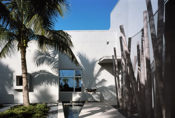 Casey Key Modern by DWY Landscape Architects - Photo 4