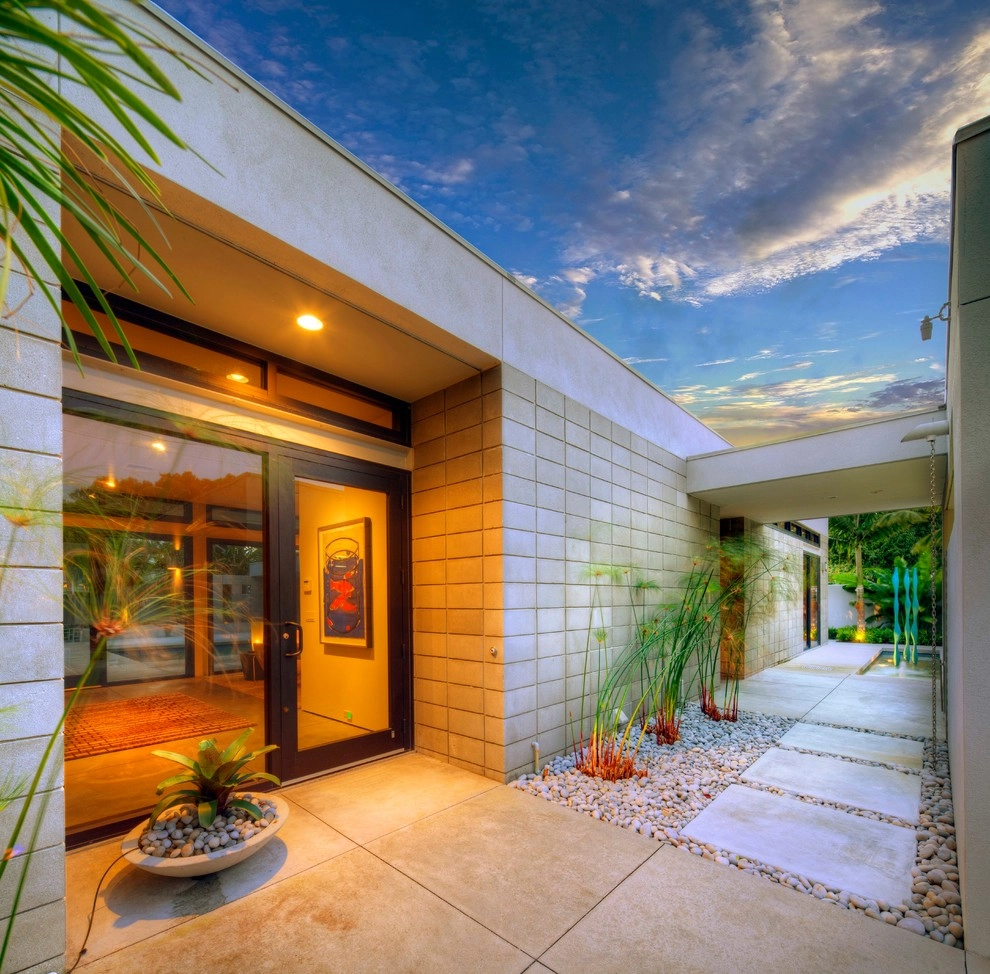Residential Urban Oasis by DWY Landscape Architects - Photo 4