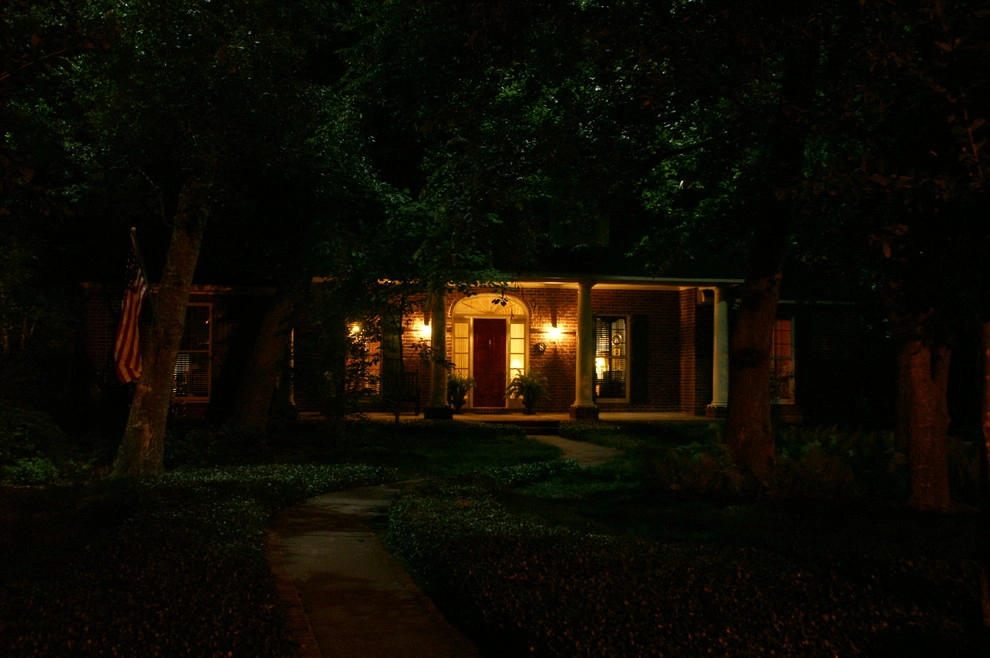 South Texas Landscape Lighting by E2 Illumination Designs - Photo 8