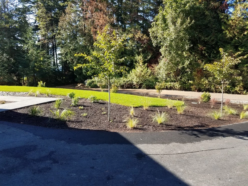 Earth Arrangements Landscape & Design - Photo 3