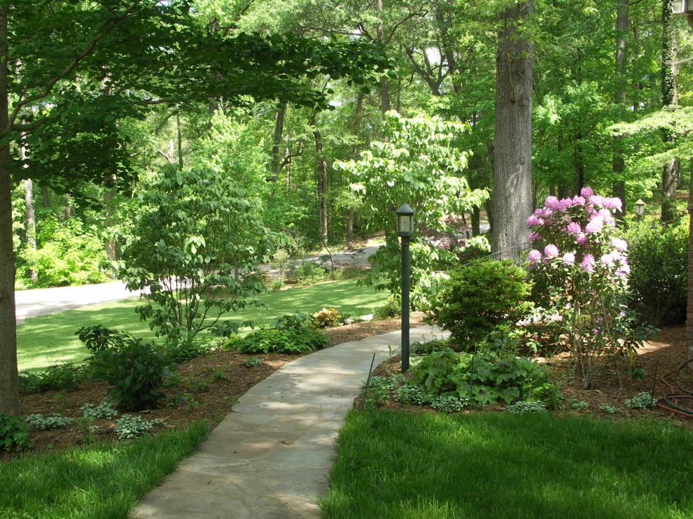 Garden Paths and Walkways by Earth Design, Inc. - Photo 9