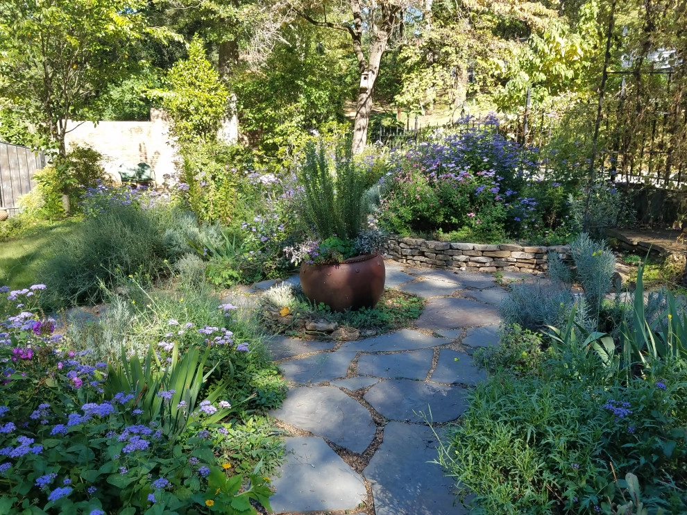 Garden Paths and Walkways by Earth Design, Inc. - Photo 11