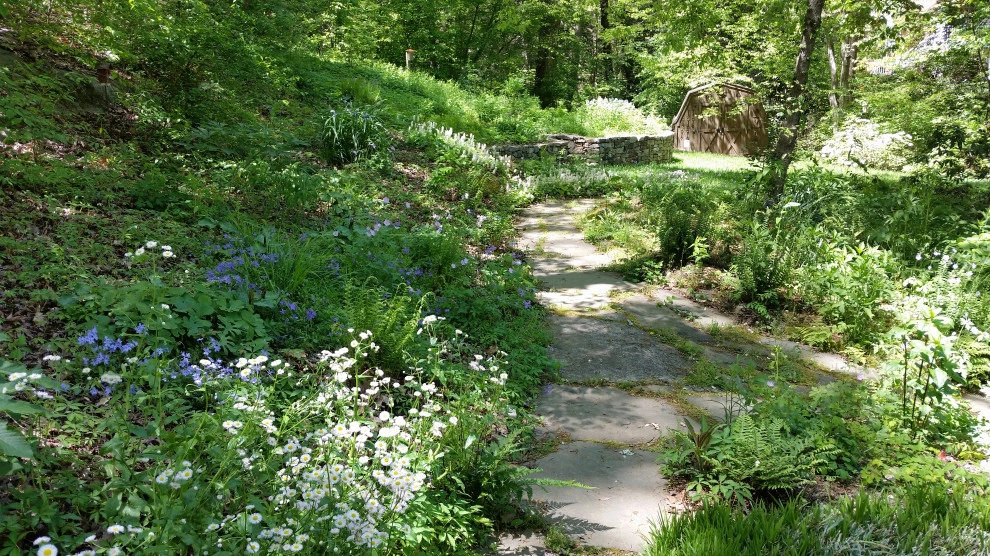 Garden Paths and Walkways by Earth Design, Inc. - Photo 20