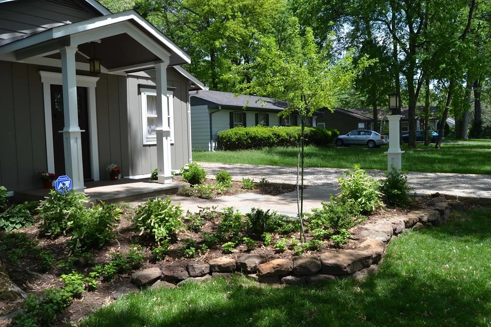 Landsmith Landscape Design, Construction & Mainten - Photo 3