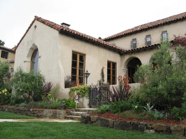 Courtyard Entry Garden by Lazar Landscape Design And Construction - Photo 14