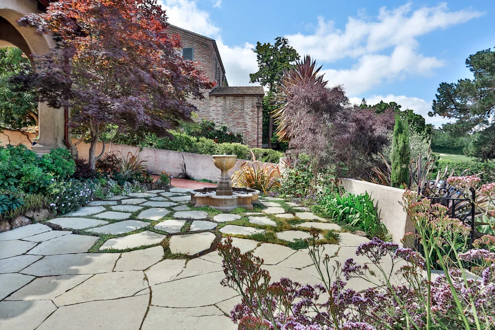 Courtyard Entry Garden by Lazar Landscape Design And Construction - Photo 4