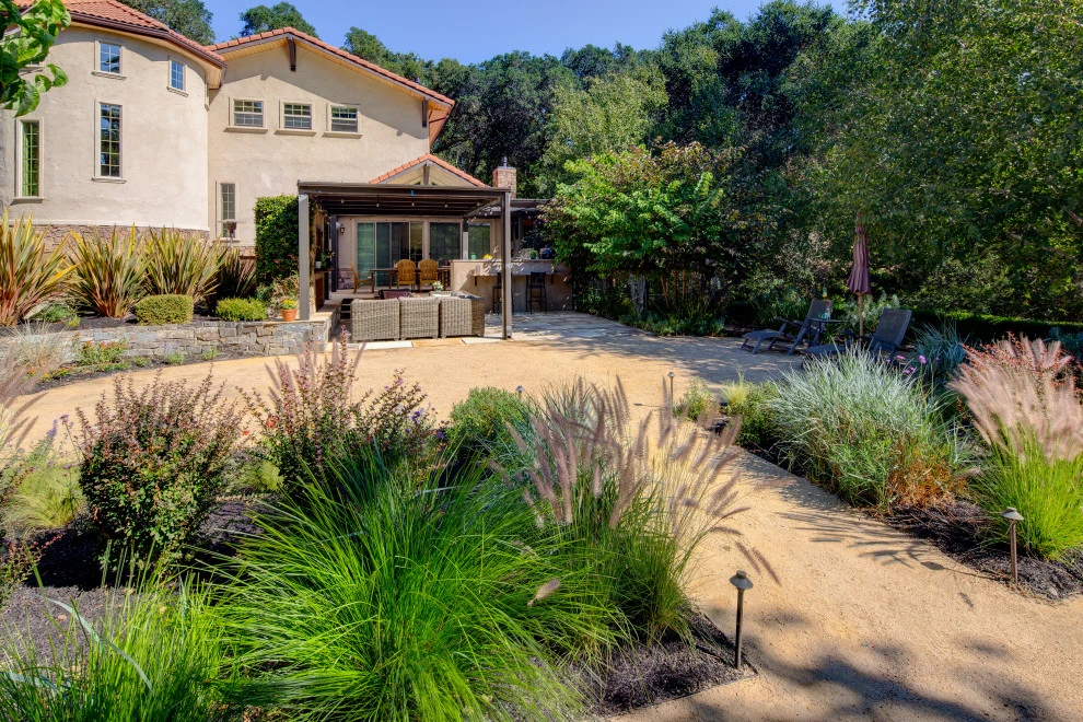 Rich Acres Residence by Lazar Landscape Design And Construction - Photo 14
