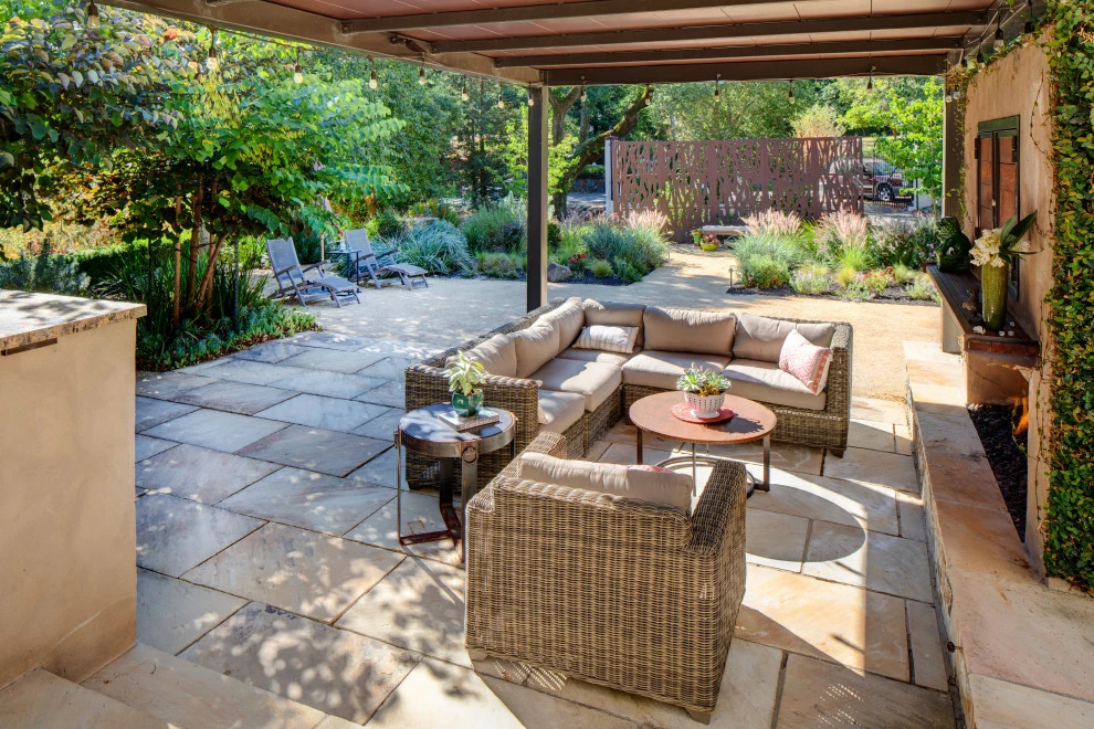 Rich Acres Residence by Lazar Landscape Design And Construction - Photo 4