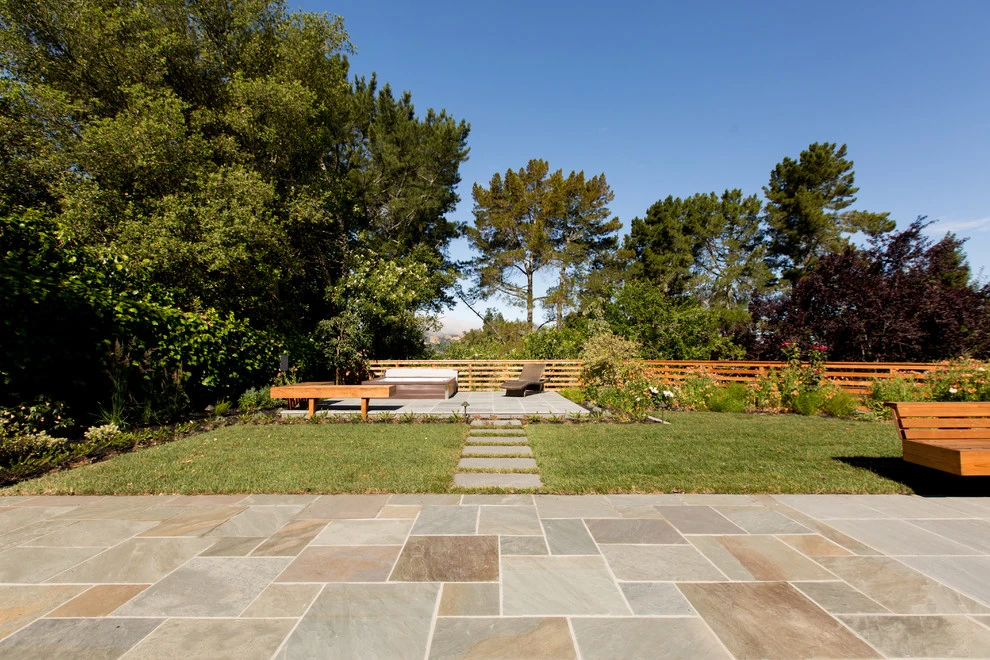 Tahos Residence by Lazar Landscape Design And Construction - Photo 8