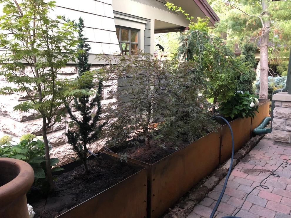 Lush Custom Gardening Company - Photo 7