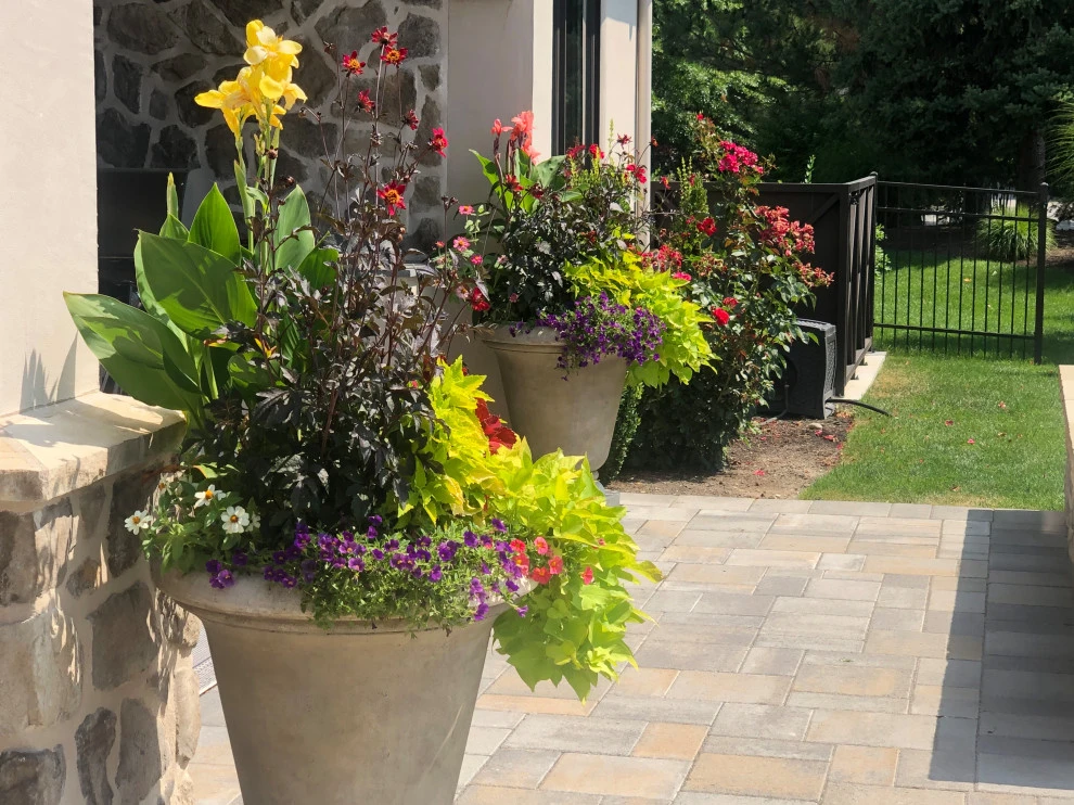 Annual Planting Projects by Lush Custom Gardening Company - Photo 4