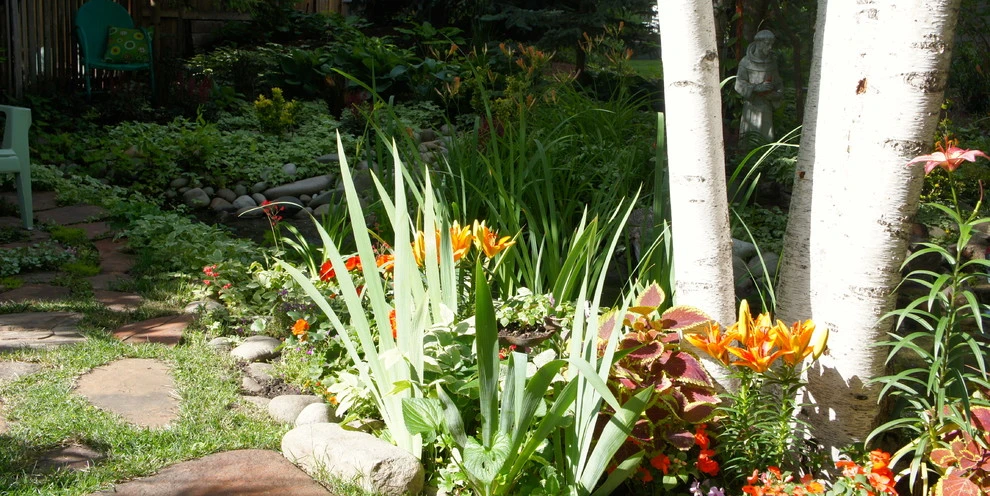 2013 Garden Tour Home by Lush Custom Gardening Company - Photo 7