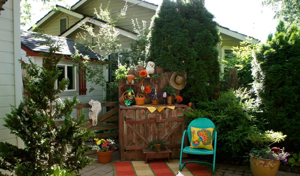 Lush Custom Gardening Company - Photo 5