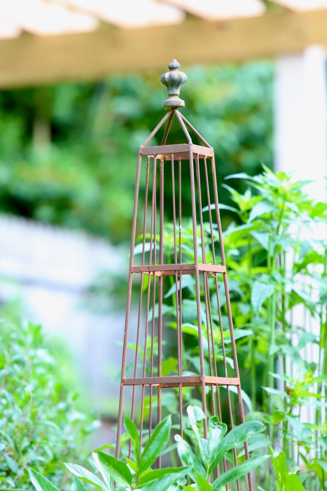 Deer resistant backyard by Earth Essence Designs - Photo 8
